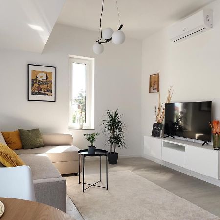 Linden Apartman 106 - Adults Only Mosonmagyaróvár Dış mekan fotoğraf
