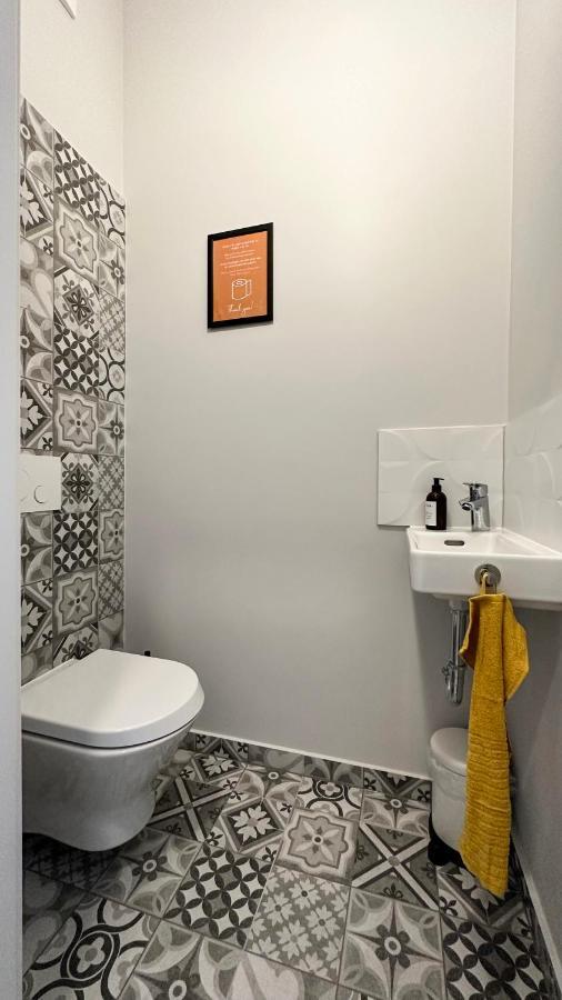 Linden Apartman 106 - Adults Only Mosonmagyaróvár Dış mekan fotoğraf