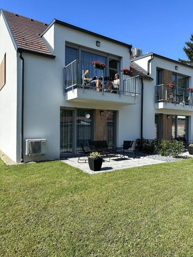 Linden Apartman 106 - Adults Only Mosonmagyaróvár Dış mekan fotoğraf