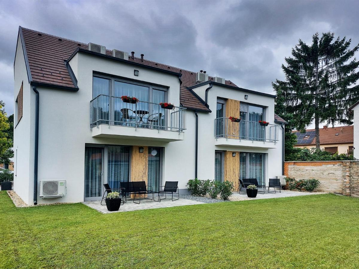Linden Apartman 106 - Adults Only Mosonmagyaróvár Dış mekan fotoğraf