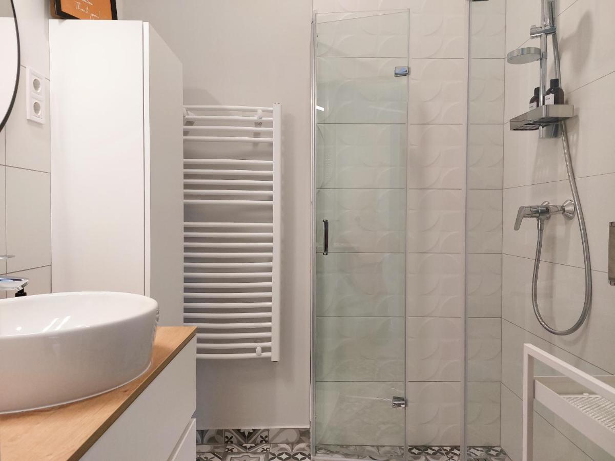 Linden Apartman 106 - Adults Only Mosonmagyaróvár Dış mekan fotoğraf