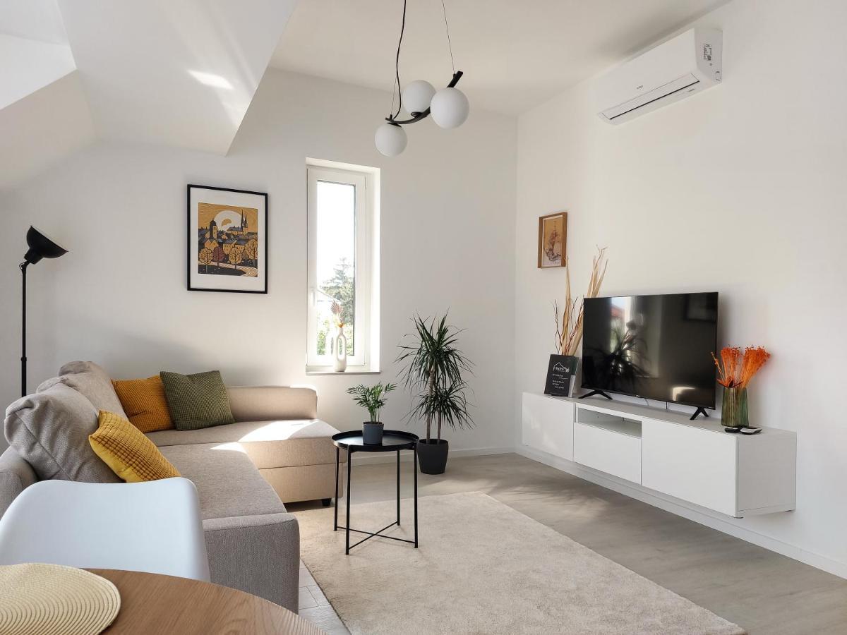 Linden Apartman 106 - Adults Only Mosonmagyaróvár Dış mekan fotoğraf