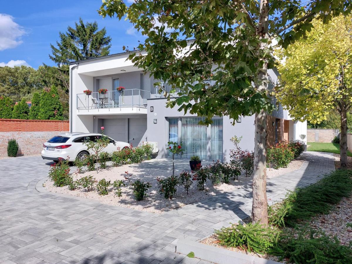 Linden Apartman 106 - Adults Only Mosonmagyaróvár Dış mekan fotoğraf